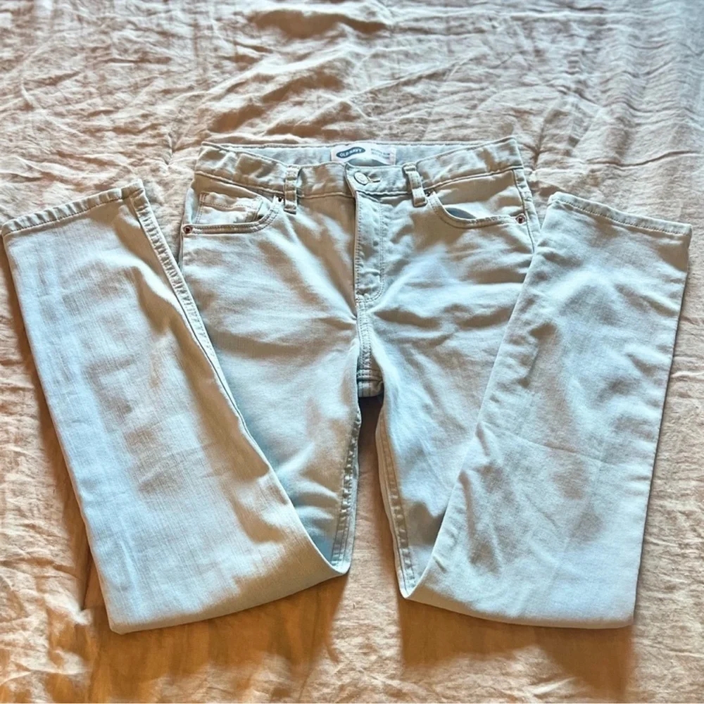 3/$19 Old Navy/Gap Relaxed Slim built-in-tough light wash jeans